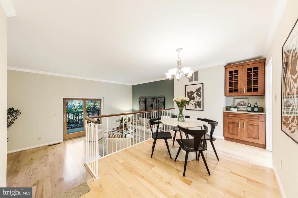 2165 Golf Course Dr