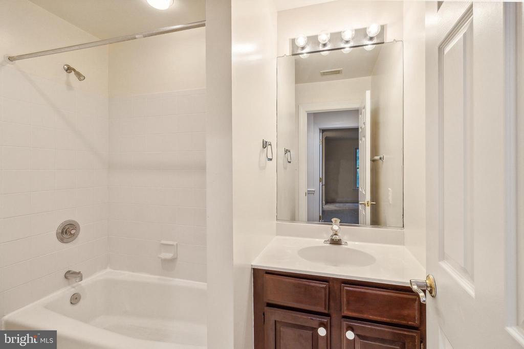 2527 HUNTER MILL RD