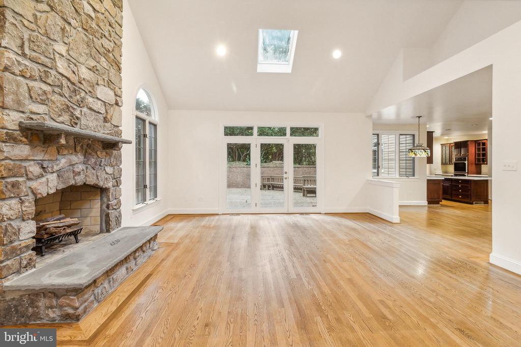 2527 HUNTER MILL RD