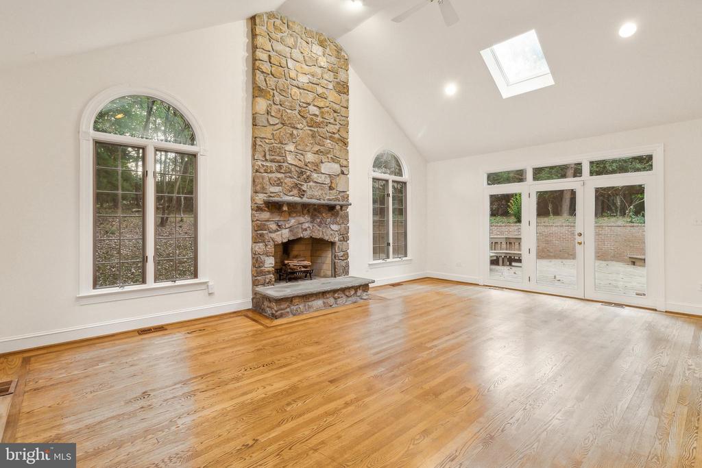 2527 HUNTER MILL RD