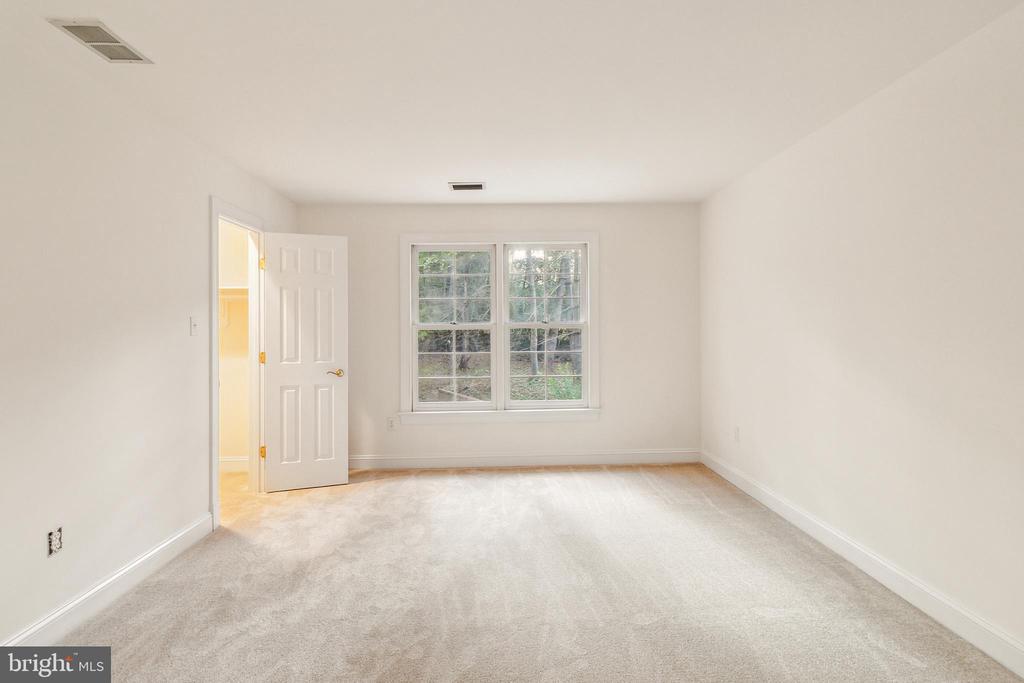2527 HUNTER MILL RD