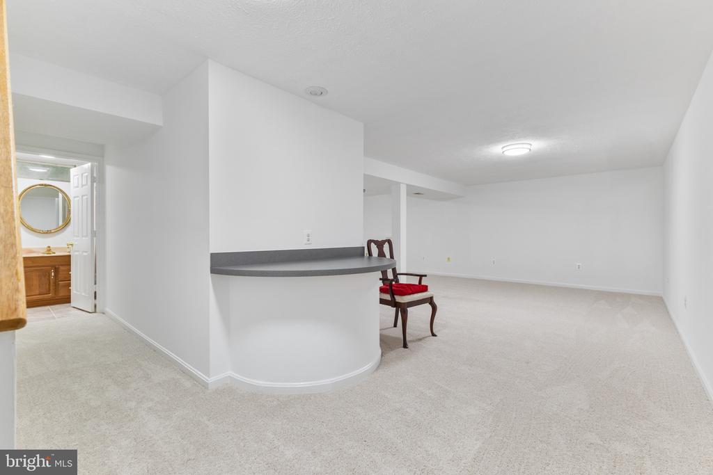 2329 Darius Ln