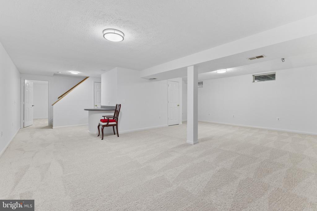 2329 Darius Ln