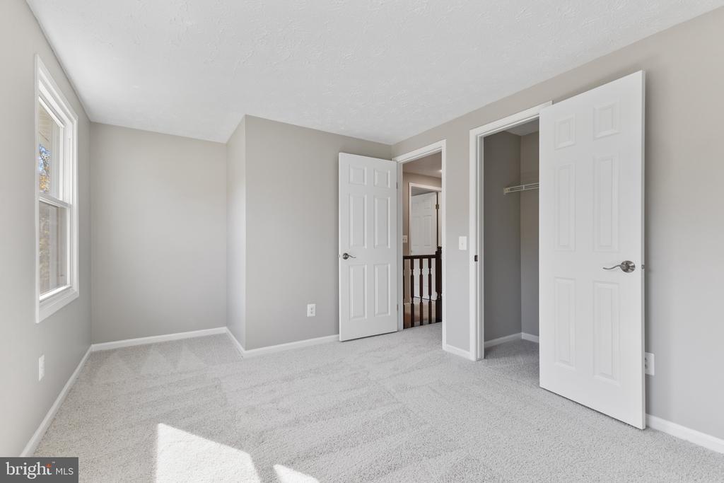 2329 Darius Ln