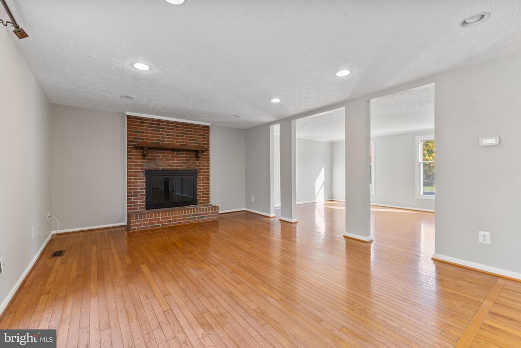 2329 Darius Ln