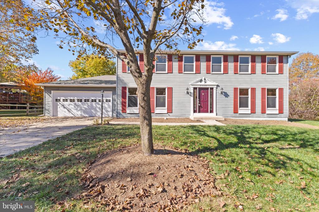 2329 Darius Ln