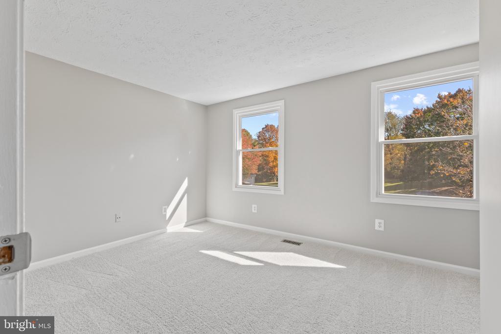 2329 Darius Ln