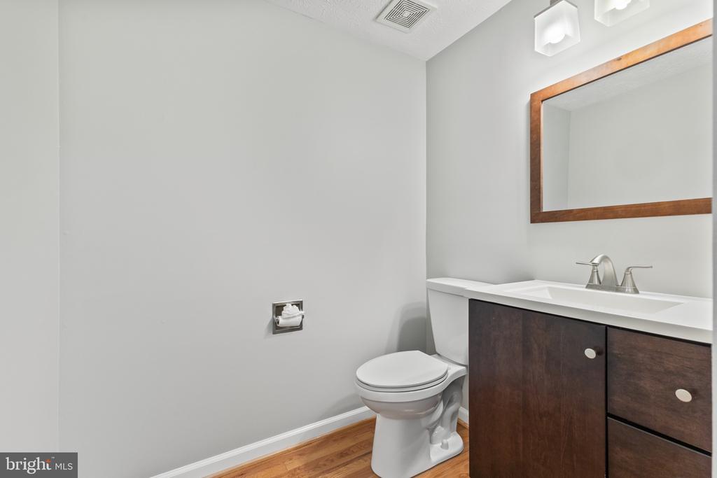 2329 Darius Ln