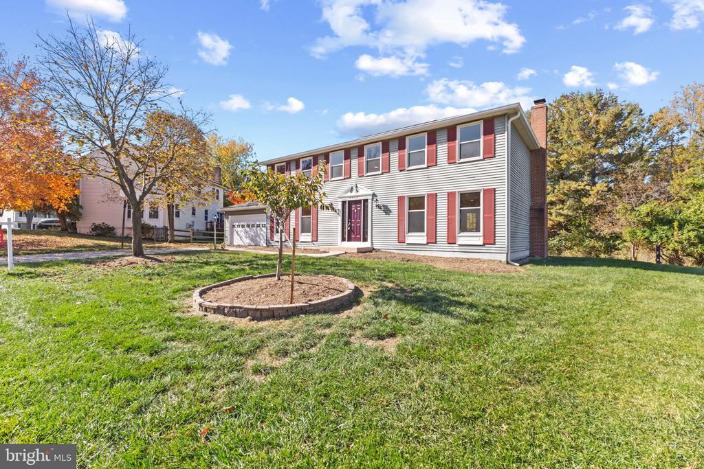 2329 Darius Ln