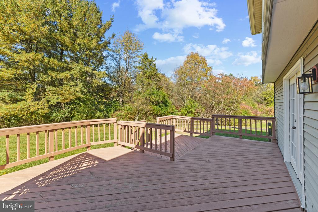 2329 Darius Ln