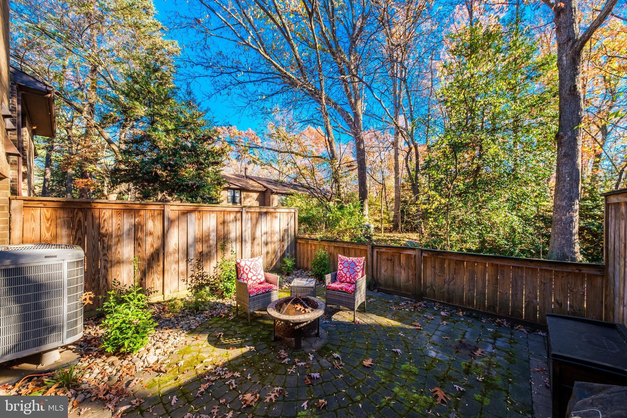 2066 Headlands Cir