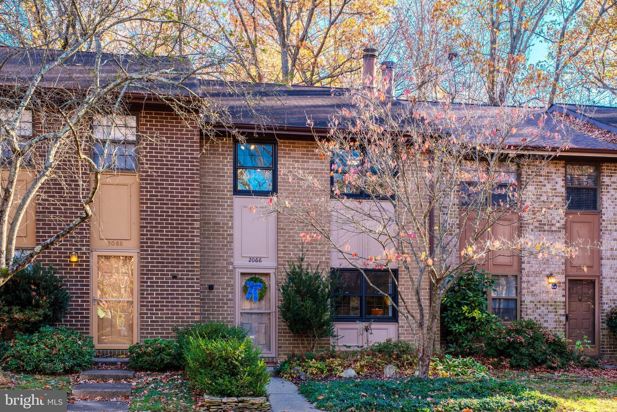 2066 Headlands Cir