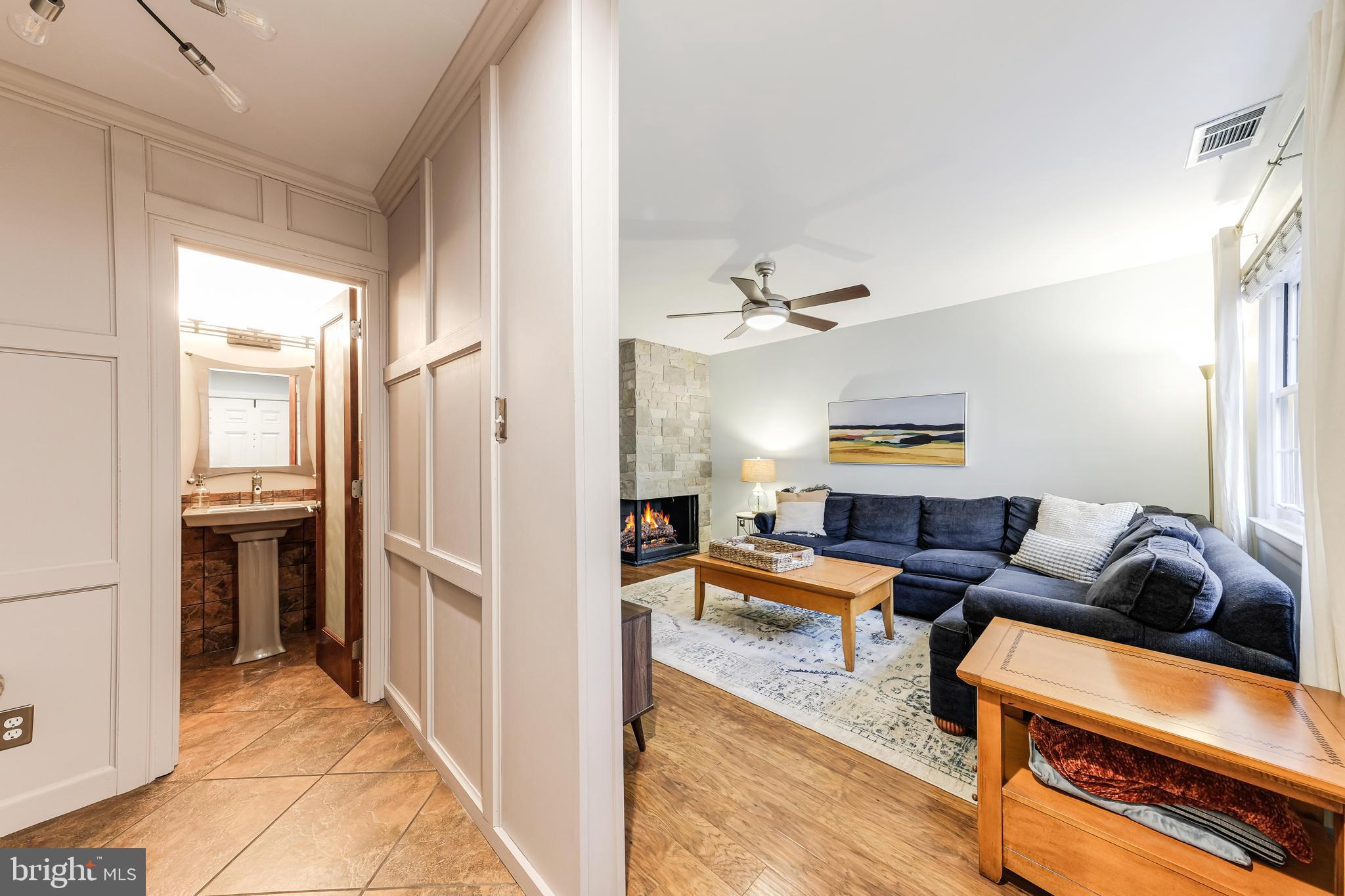 2066 Headlands Cir