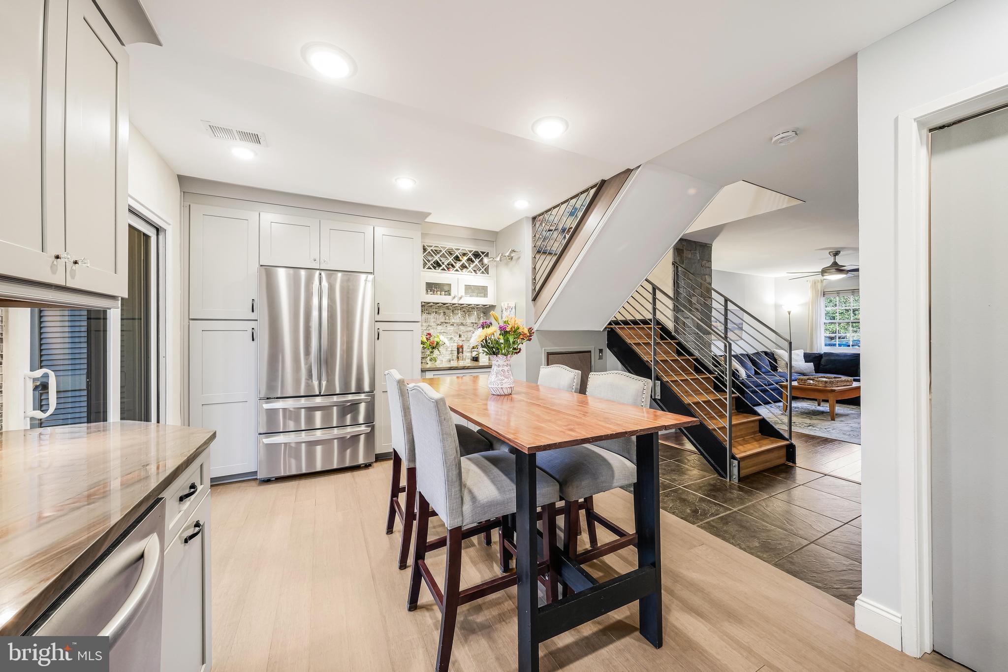 2066 Headlands Cir