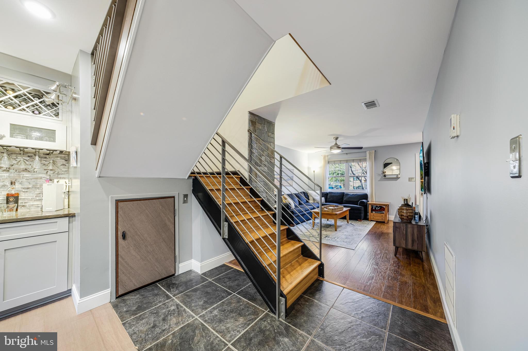2066 Headlands Cir