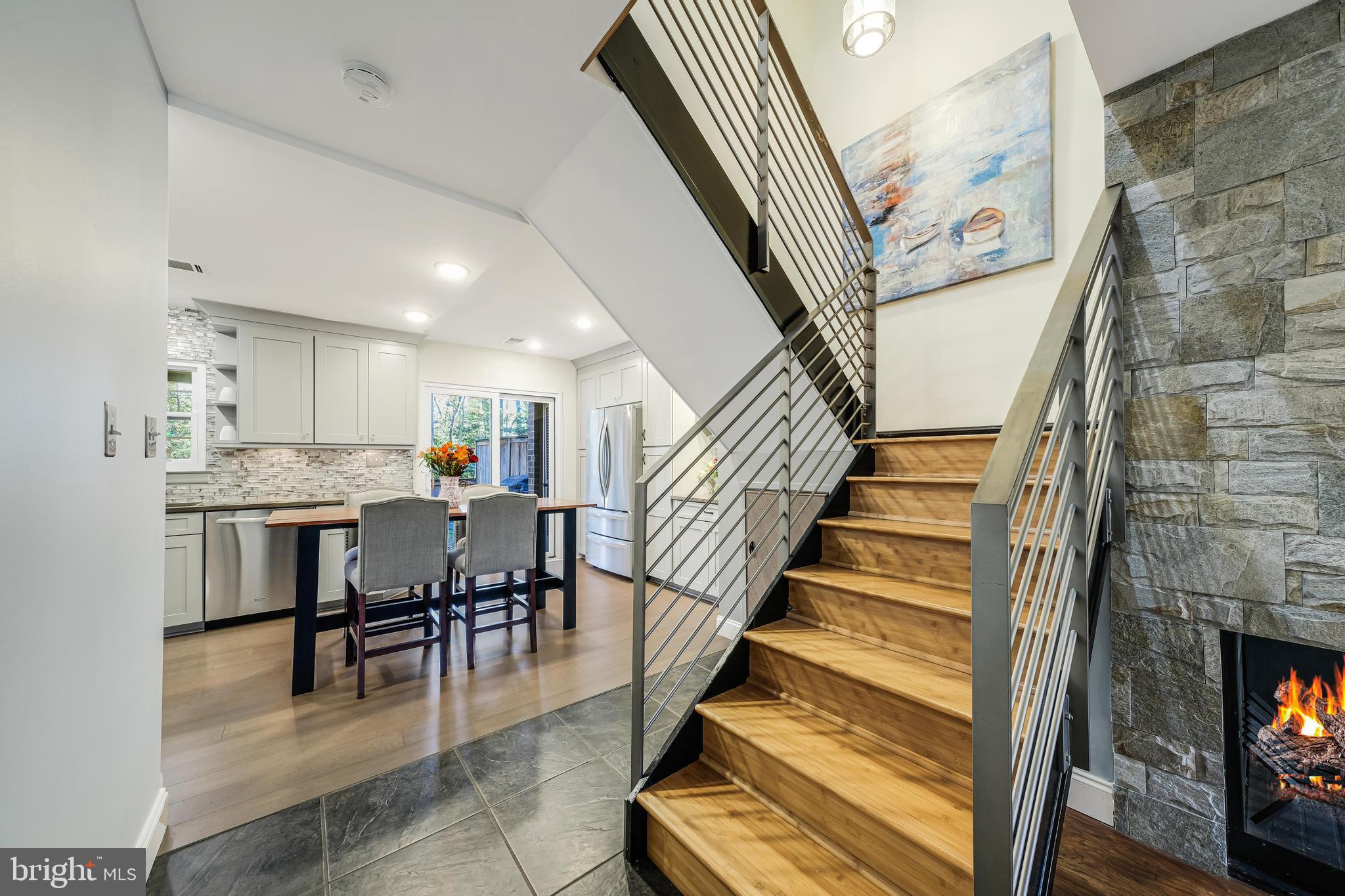 2066 Headlands Cir