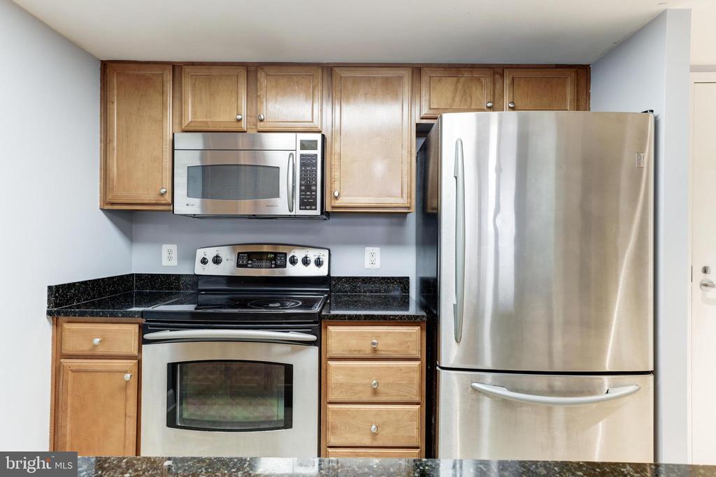 11800 Sunset Hills Rd #203