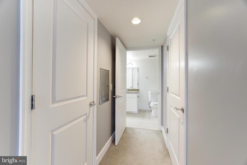 11800 Sunset Hills Rd #203