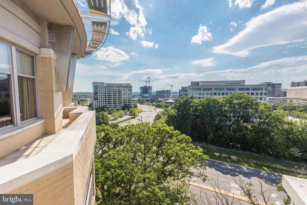 11800 Sunset Hills Rd #203