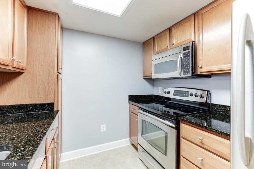 11800 Sunset Hills Rd #203