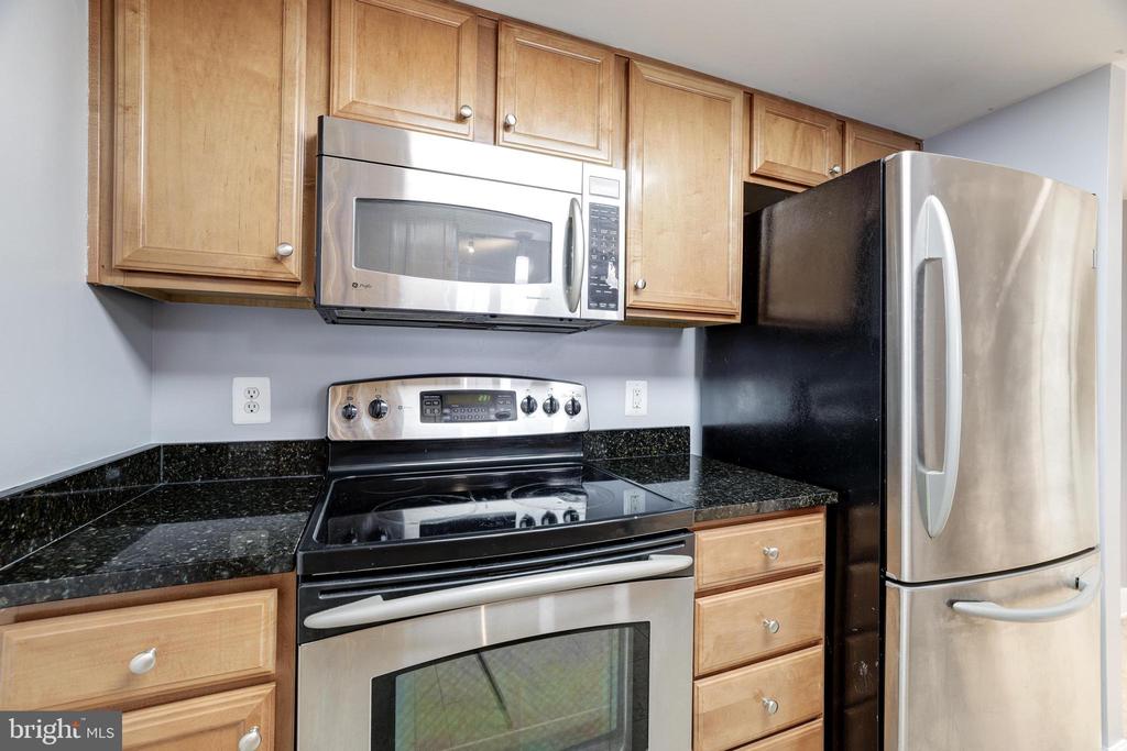 11800 Sunset Hills Rd #203