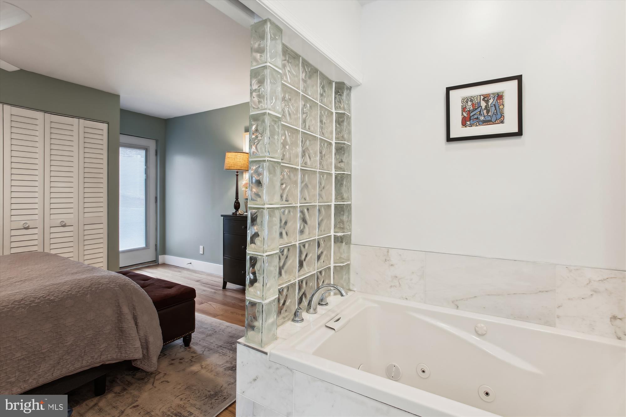 1228 MORNINGSIDE LANE