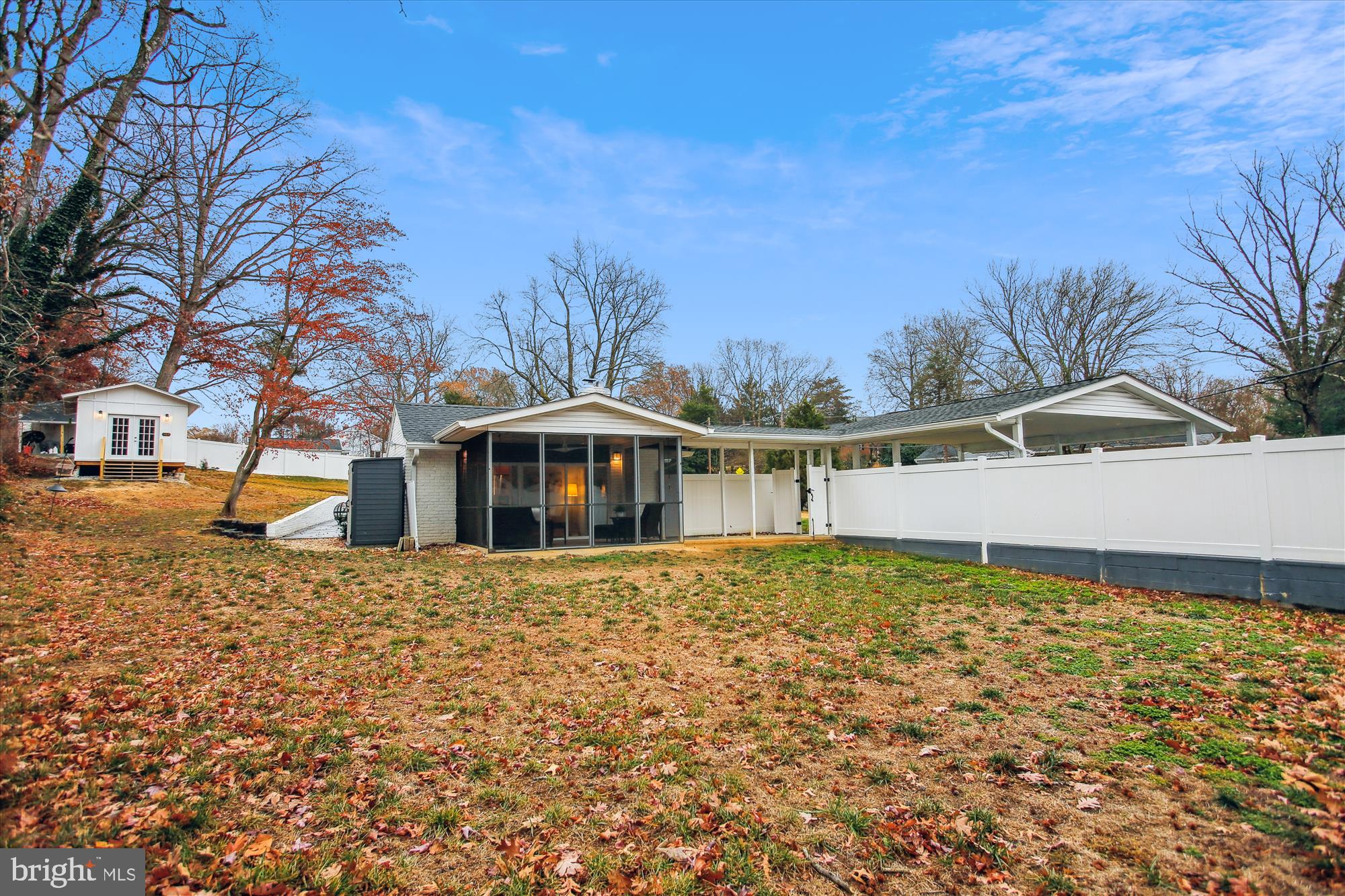 1228 MORNINGSIDE LANE