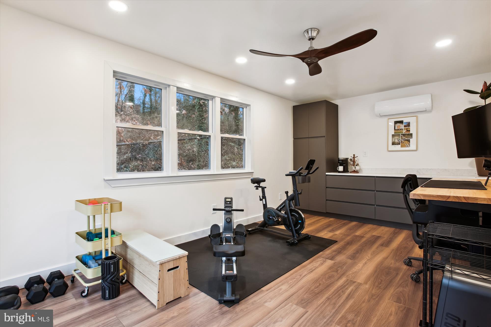 1228 MORNINGSIDE LANE