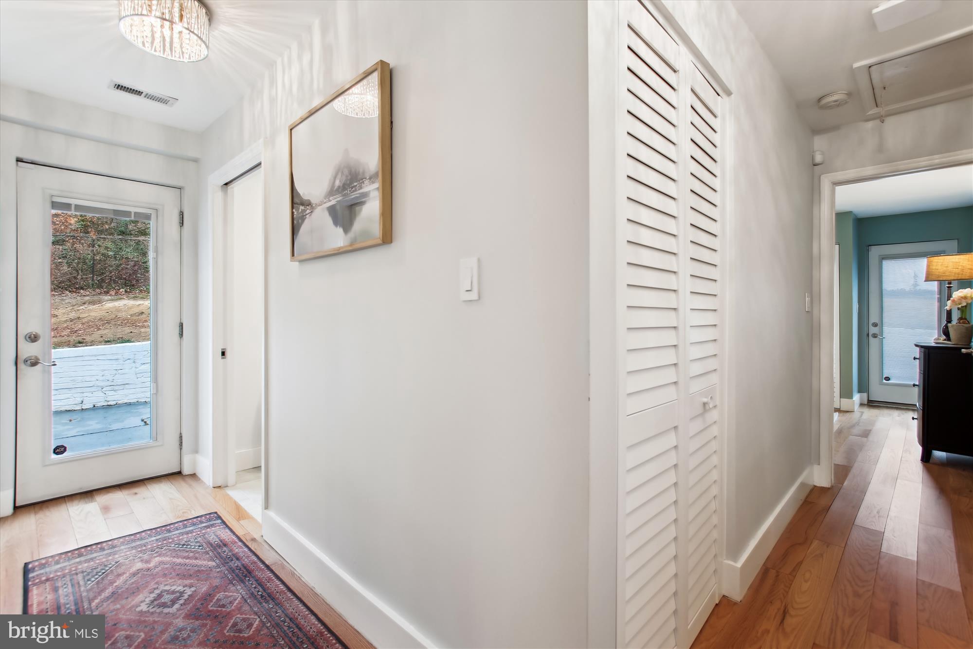 1228 MORNINGSIDE LANE