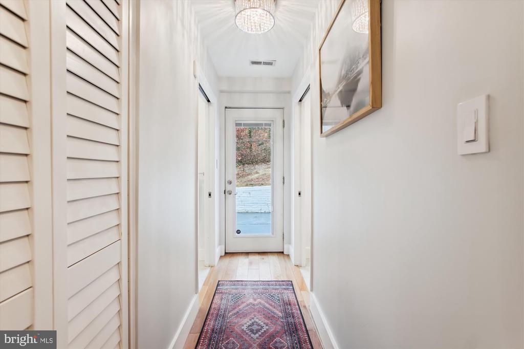 1228 MORNINGSIDE LANE