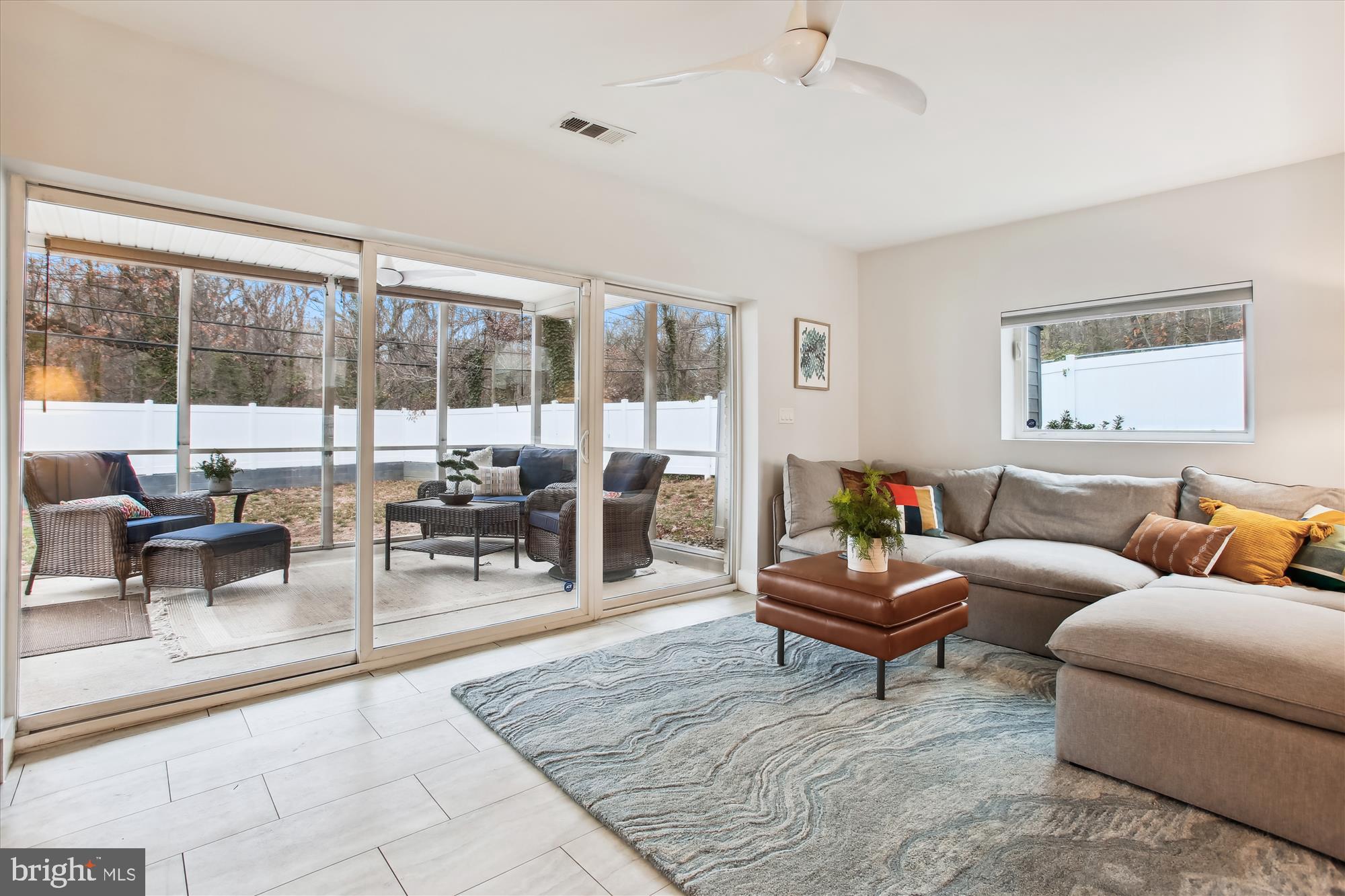 1228 MORNINGSIDE LANE