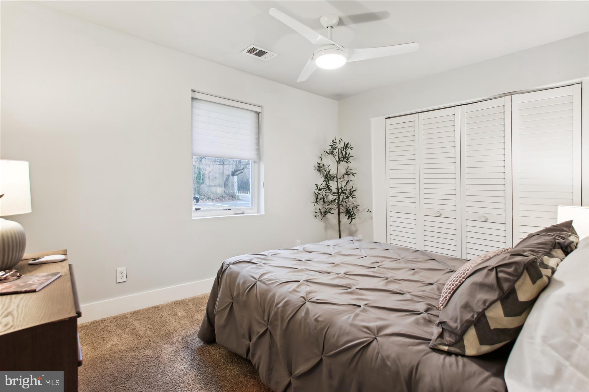 1228 MORNINGSIDE LANE