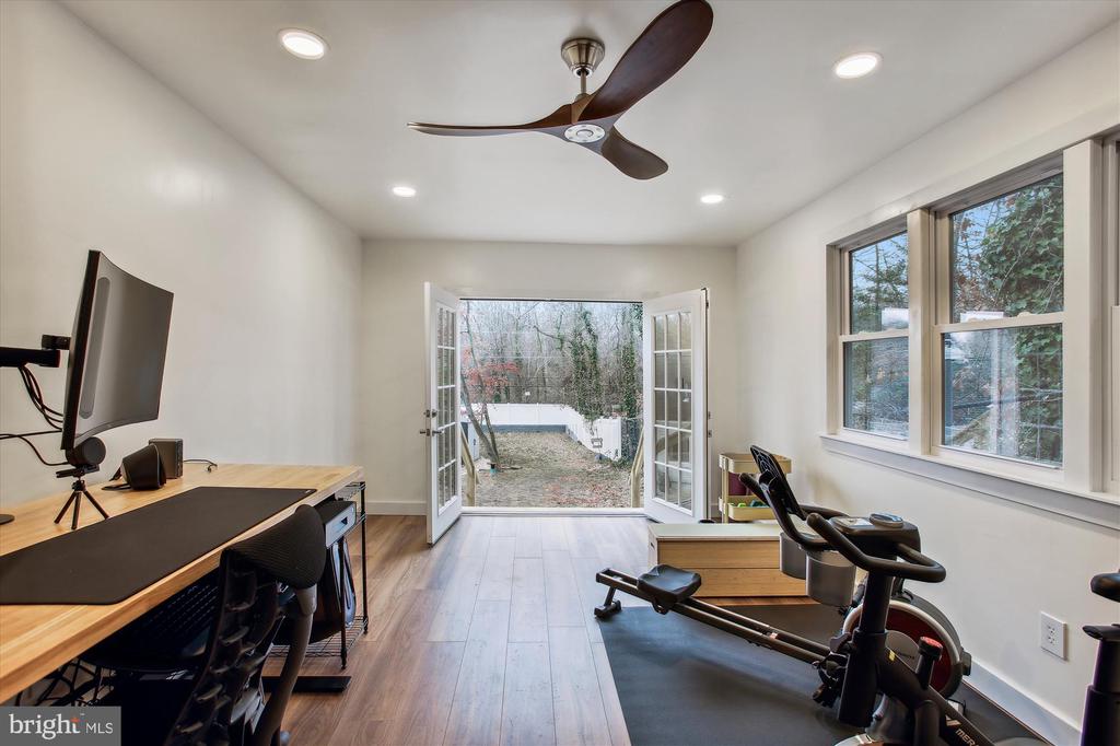 1228 MORNINGSIDE LANE
