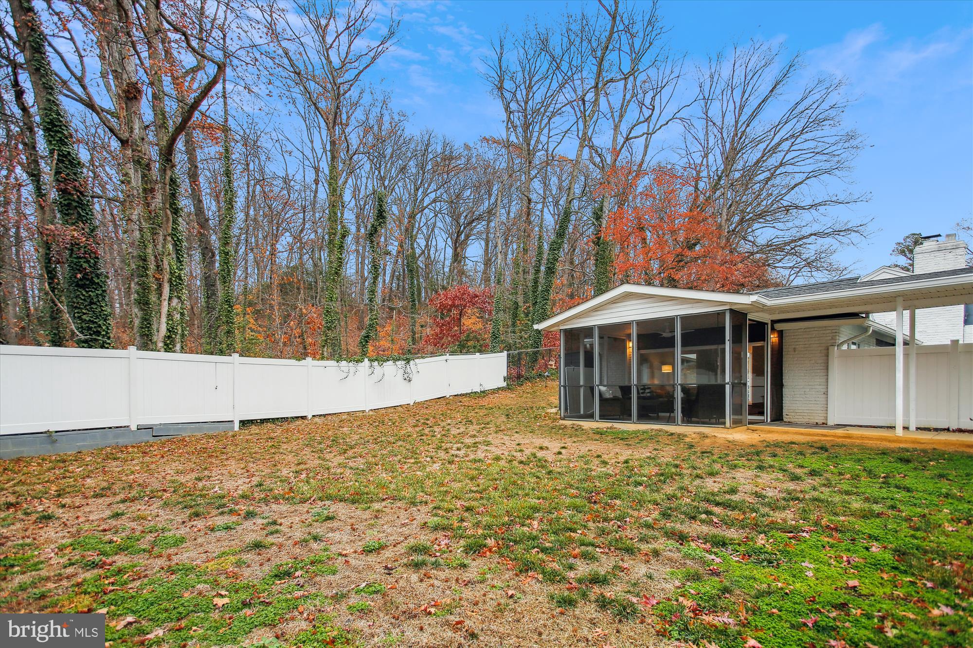 1228 MORNINGSIDE LANE