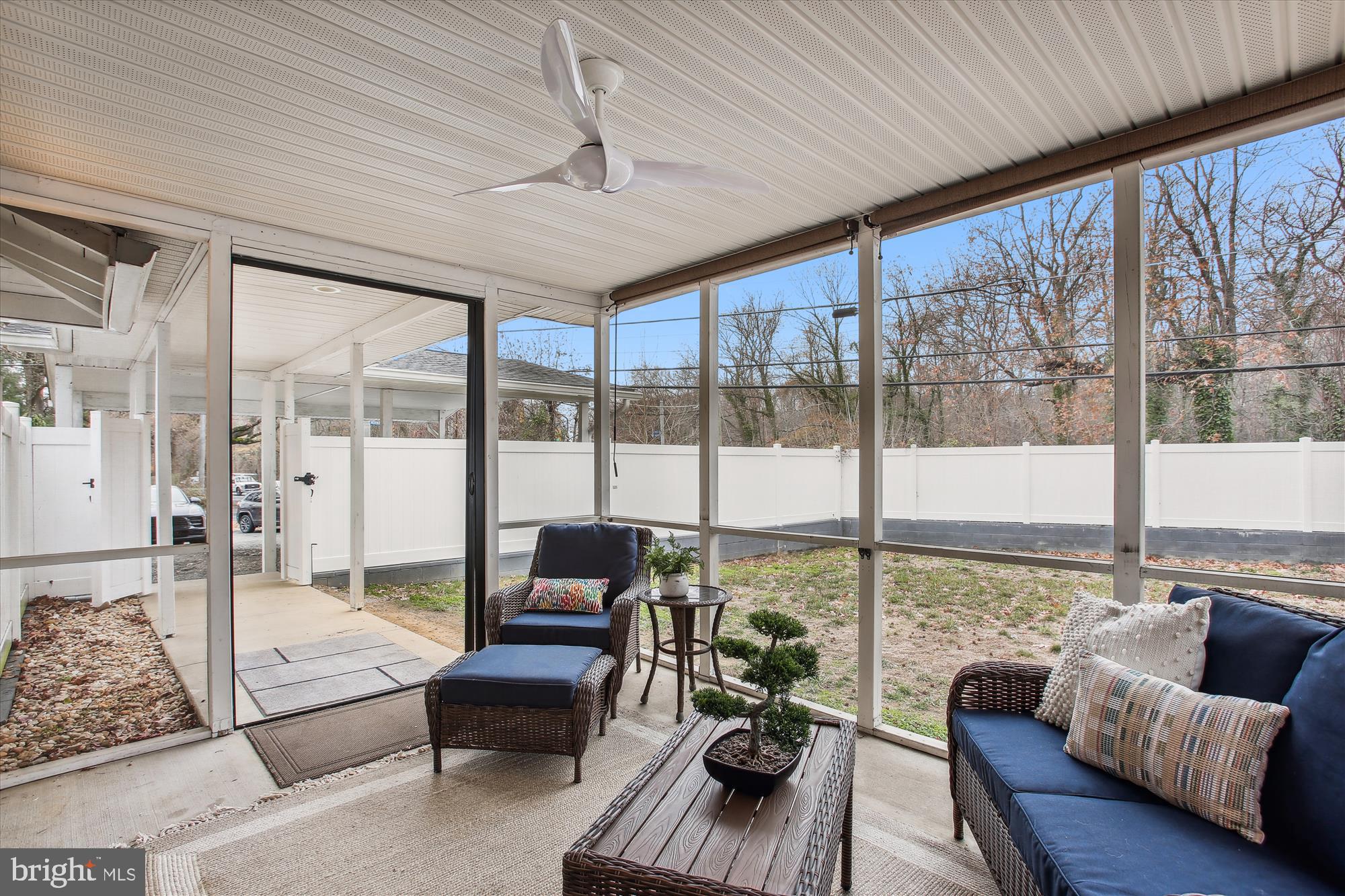 1228 MORNINGSIDE LANE