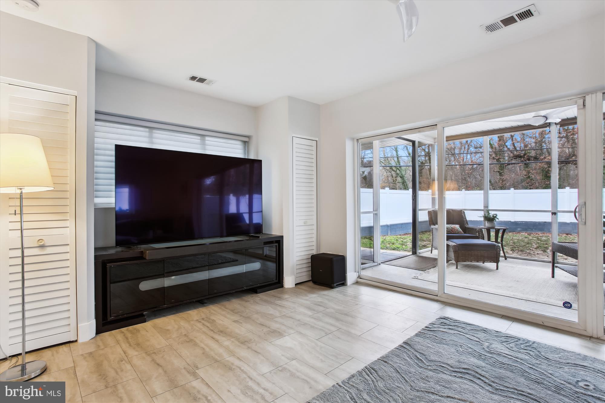 1228 MORNINGSIDE LANE