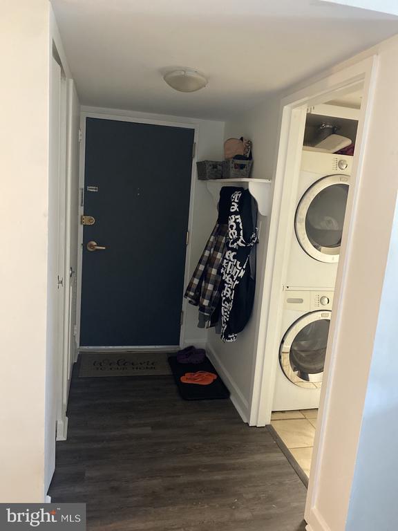 1430 NORTHGATE SQ #12B