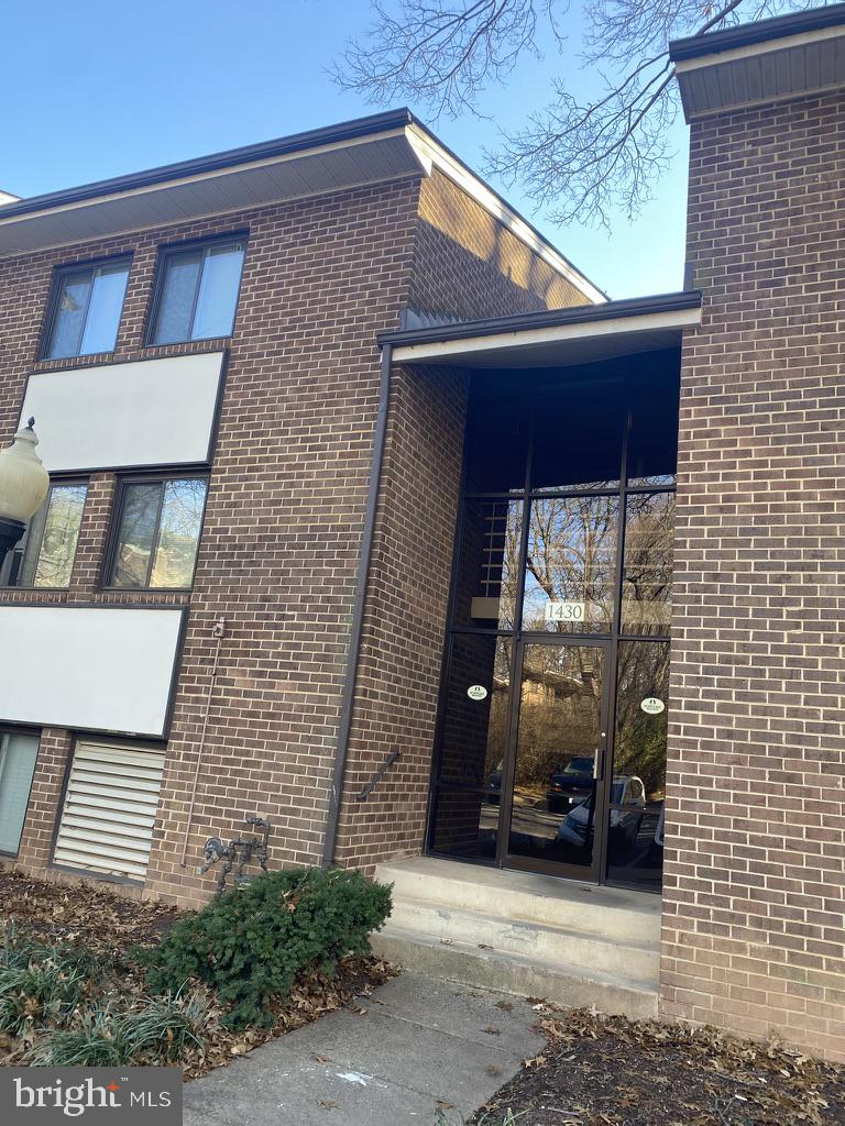 1430 NORTHGATE SQ #12B