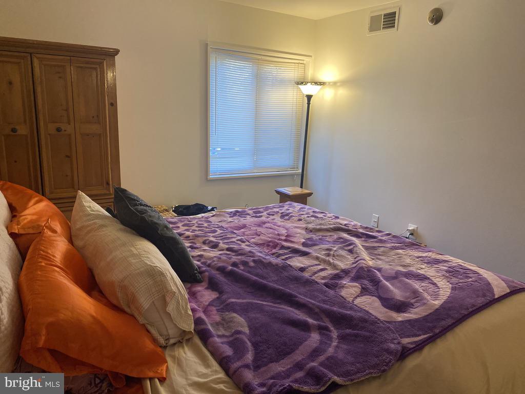 1430 NORTHGATE SQ #12B