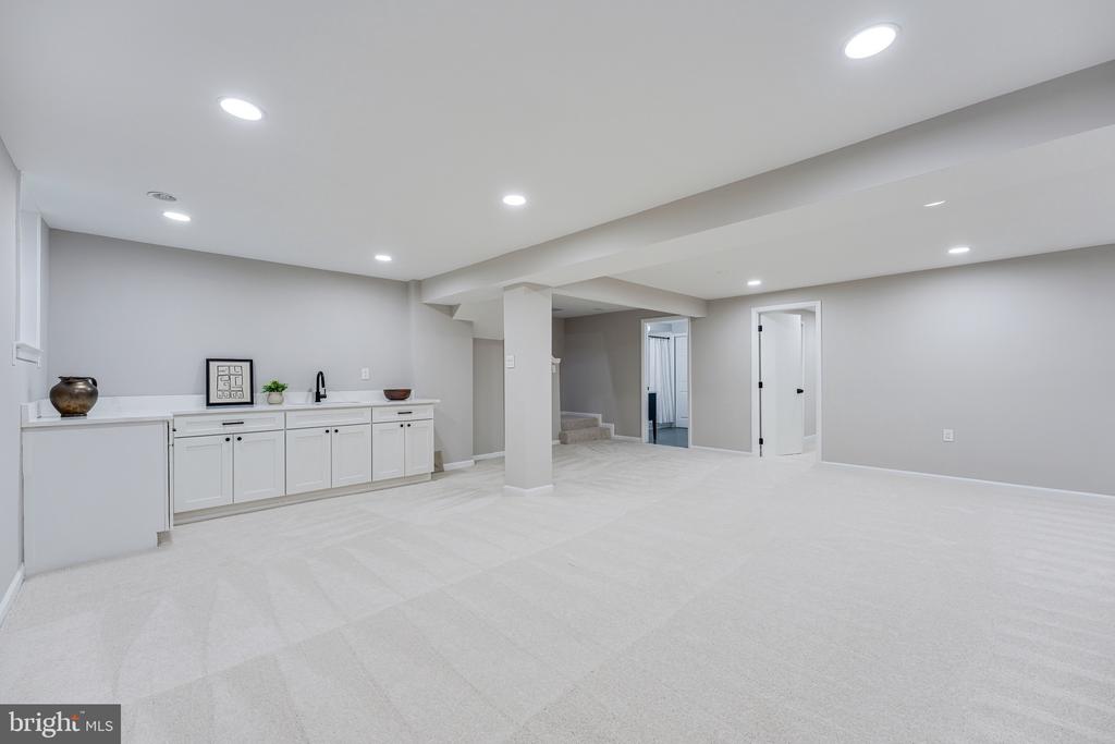 1633 Sadlers Wells Dr