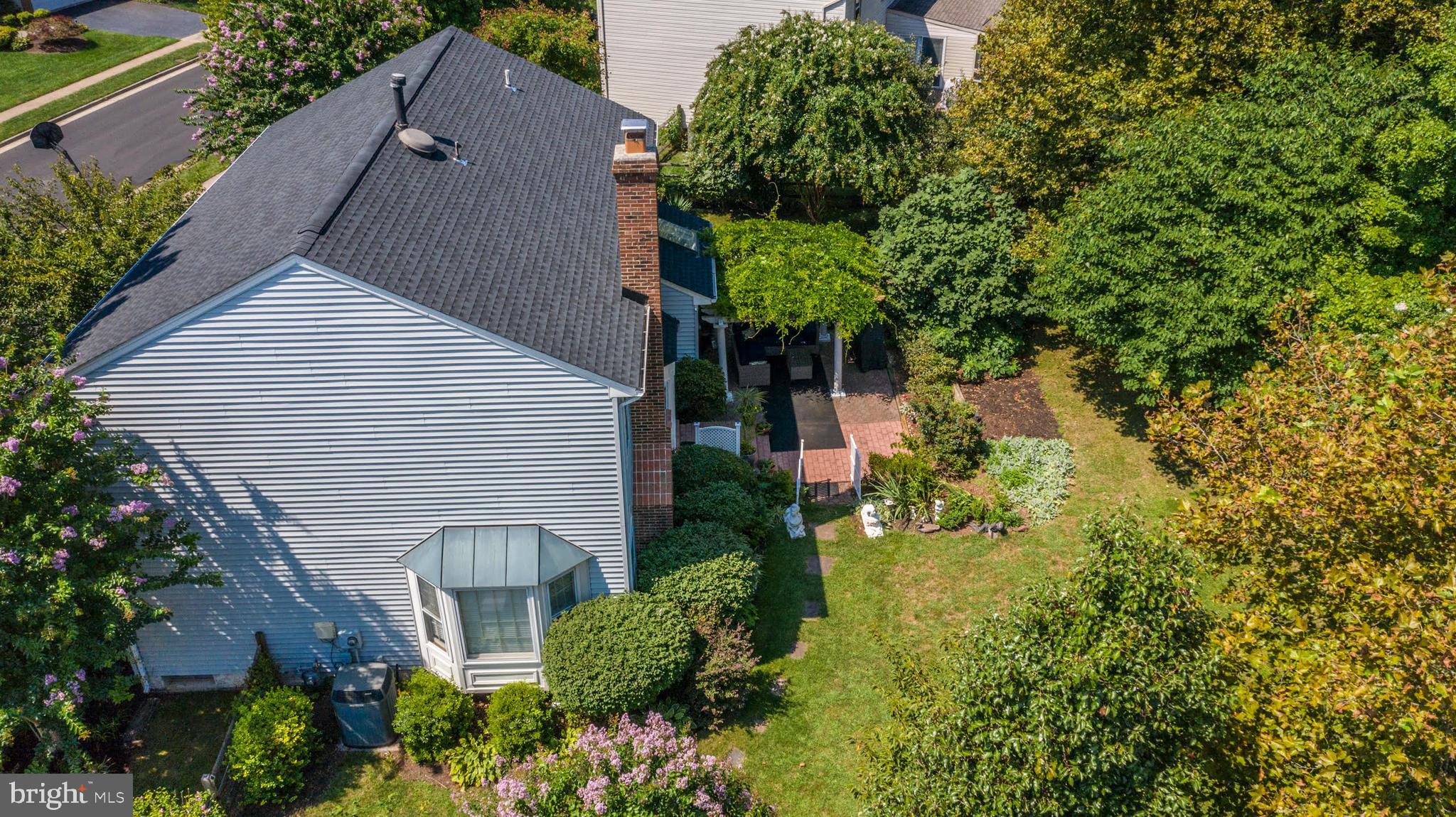 14800 Hunting Path Pl