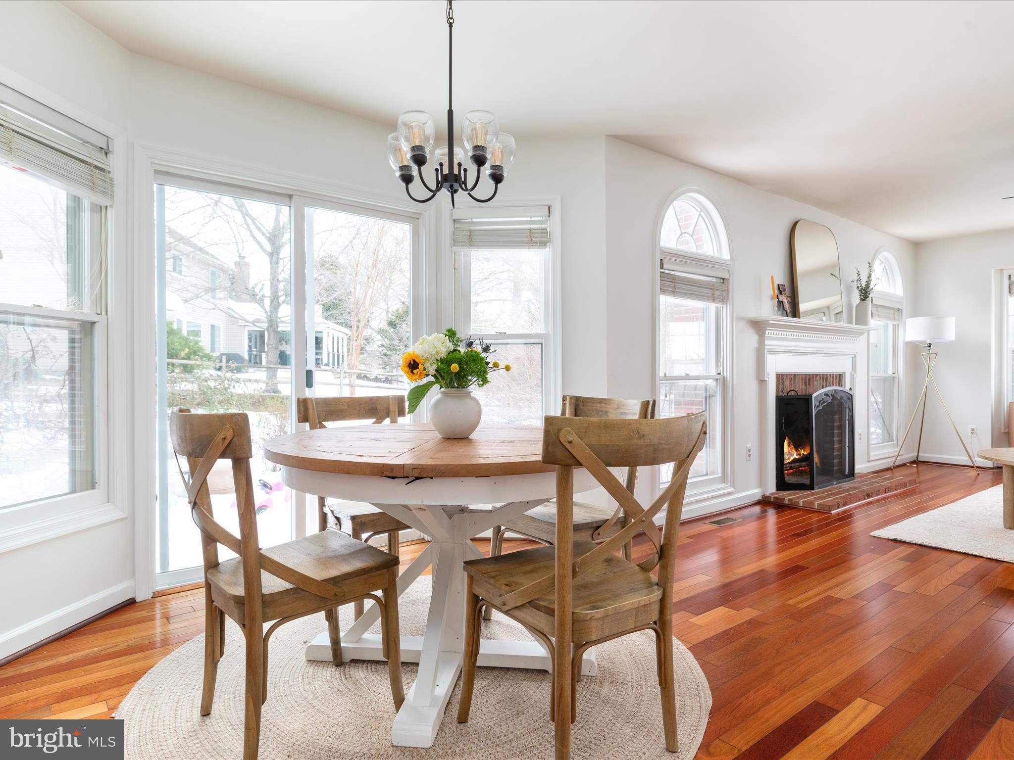14800 Hunting Path Pl