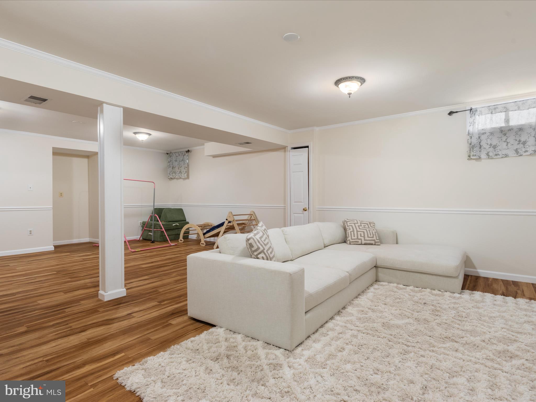 14800 Hunting Path Pl