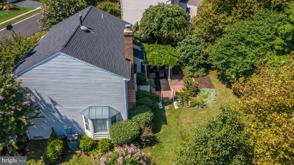 14800 Hunting Path Pl