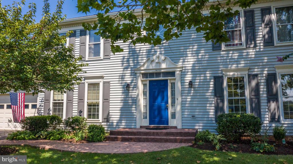 14800 Hunting Path Pl