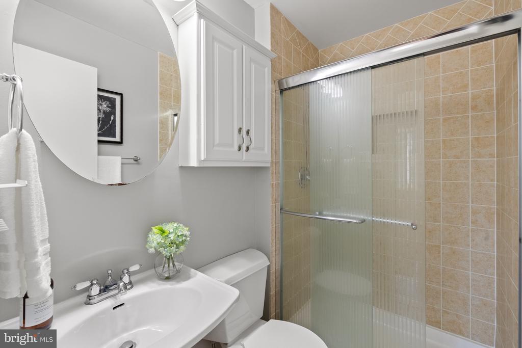 6523 ORONO COURT