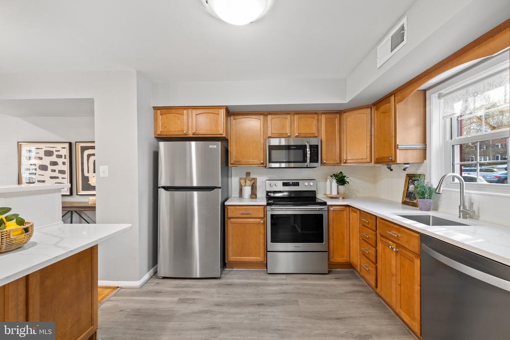 6523 ORONO COURT
