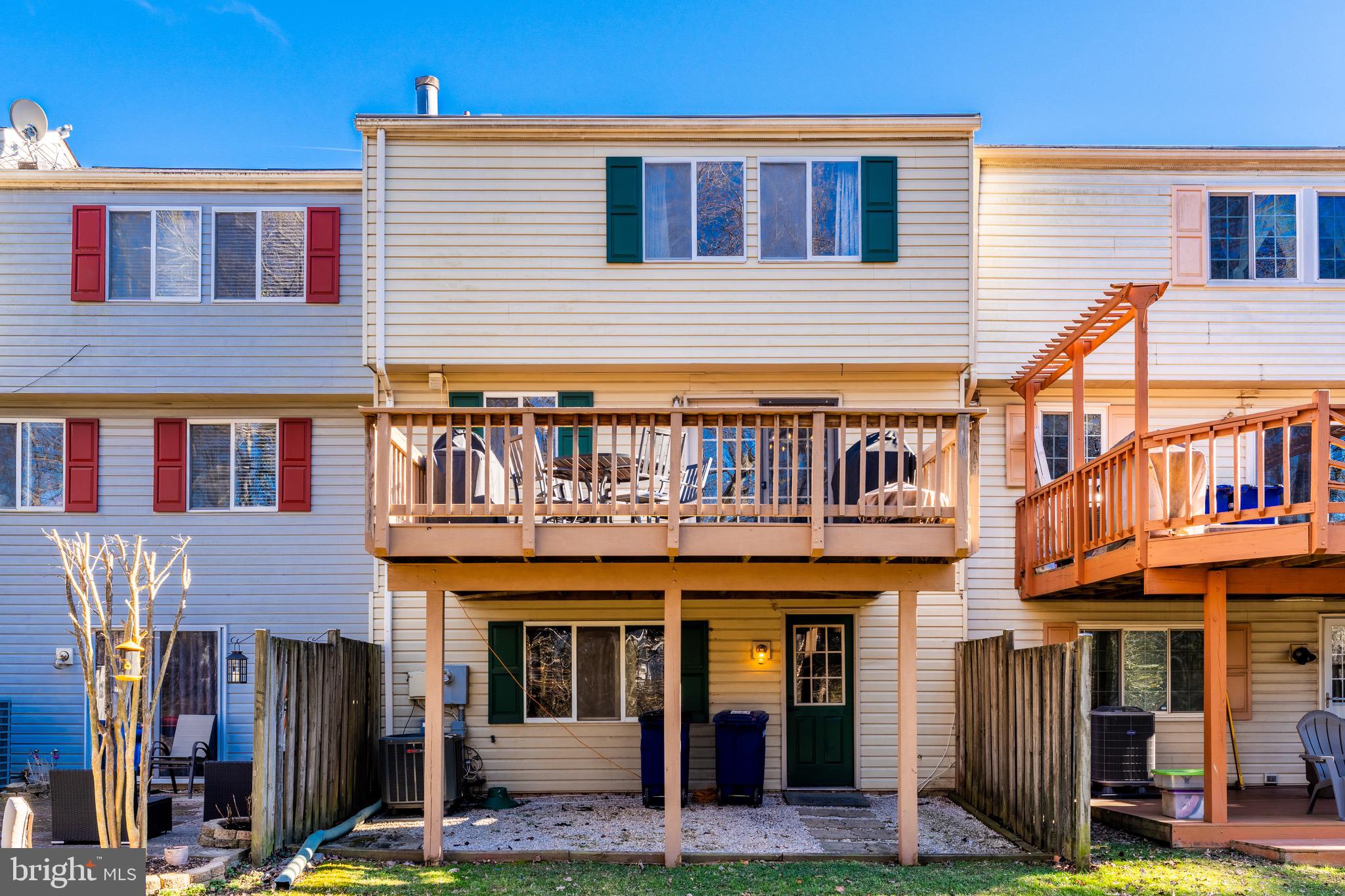 1124 Floyd Pl