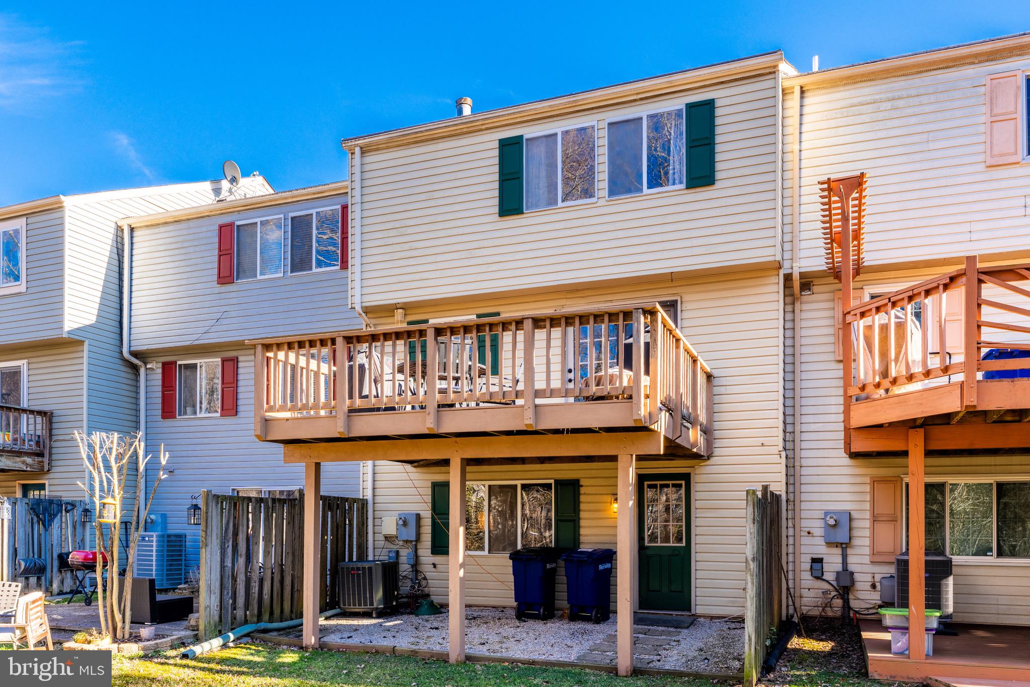 1124 Floyd Pl