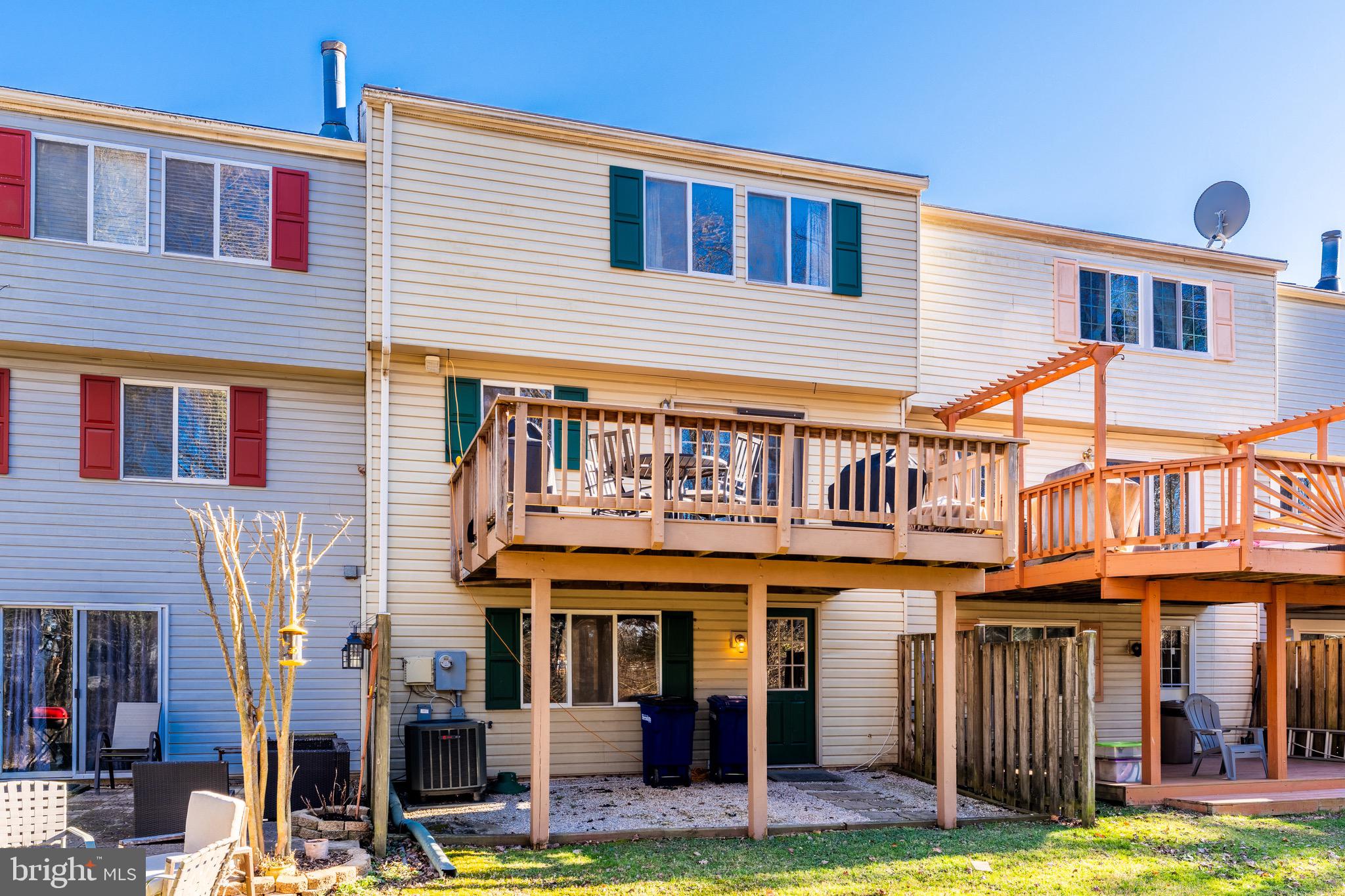 1124 Floyd Pl